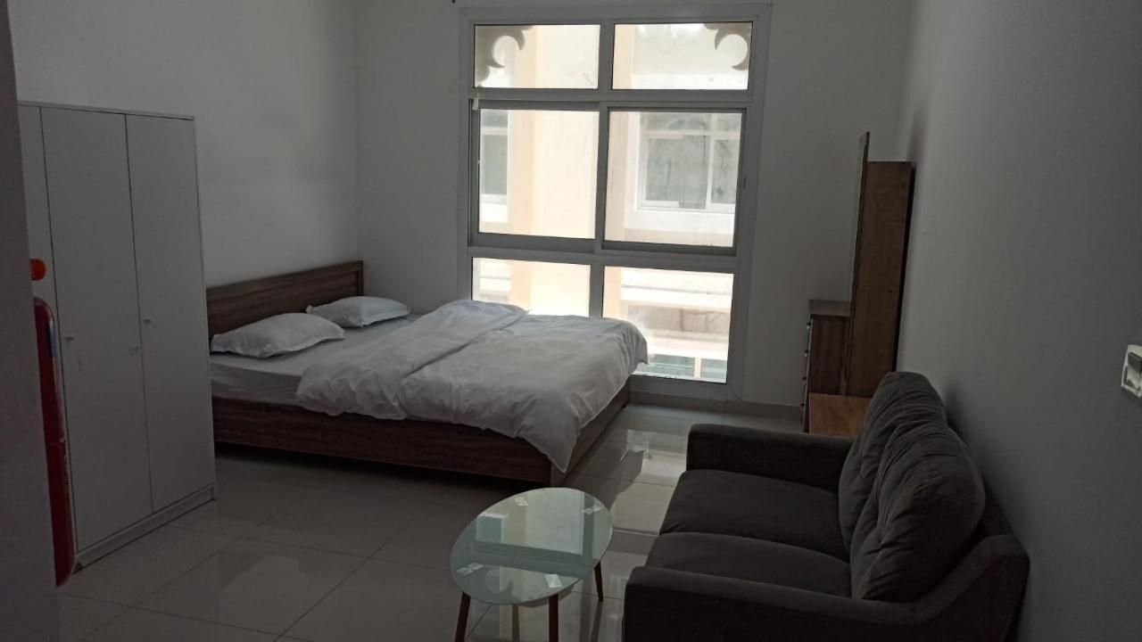 Furnished Studio Apartments For Rent In Dubai Exterior foto