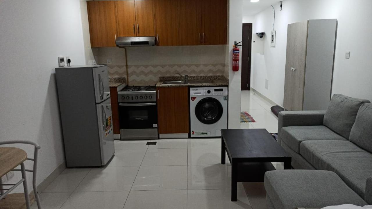 Furnished Studio Apartments For Rent In Dubai Exterior foto