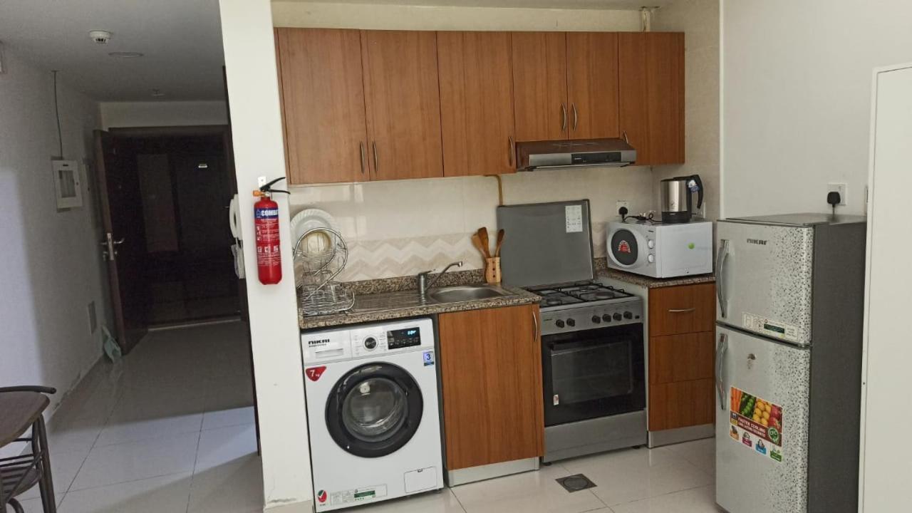 Furnished Studio Apartments For Rent In Dubai Exterior foto